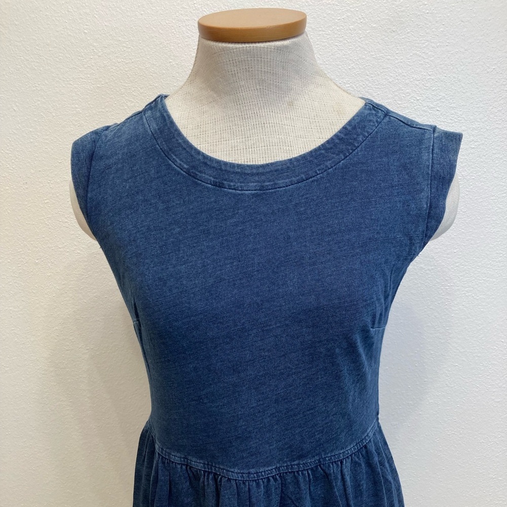 3/$20 Ann Taylor Loft Blue Fit and Flare Mini Dress, Zippered Back Womenβs 2 - Picture 3 of 8